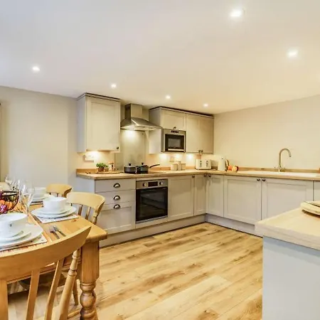 Holiday home Harefield